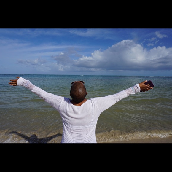 Meet your Posher, Cassandra - Picture 1 of 1